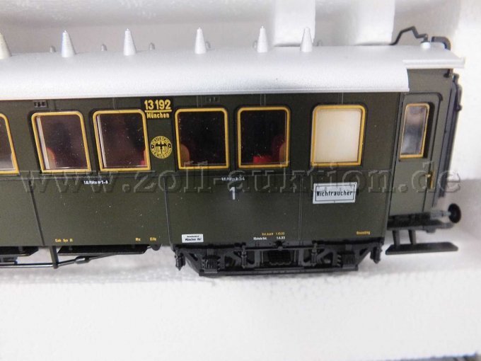 Detailansicht des Wagen mit Beschriftungen und Betriebsnummer