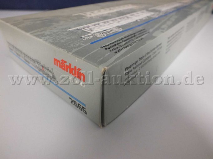 Seitliche Ansicht der Verpackung beispielhaft mit Beschädigung