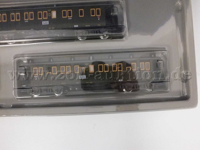 Aufnahme Personenwagen (Stuttgart 79668) im Blister