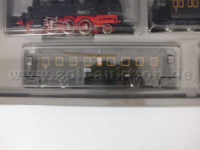 Aufnahme Personenwagen (Stuttgart 79749) im Blister