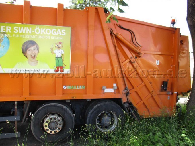 Fahrerseite hinten