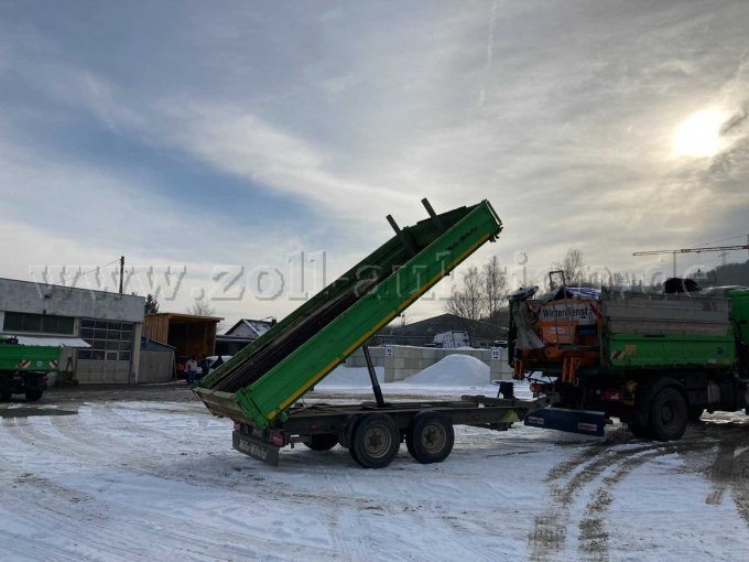 hinten rechts gekippt