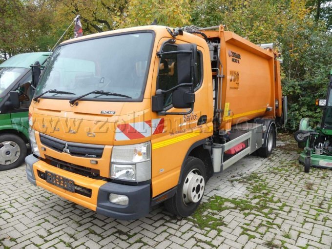 Gesamtansicht vorne links