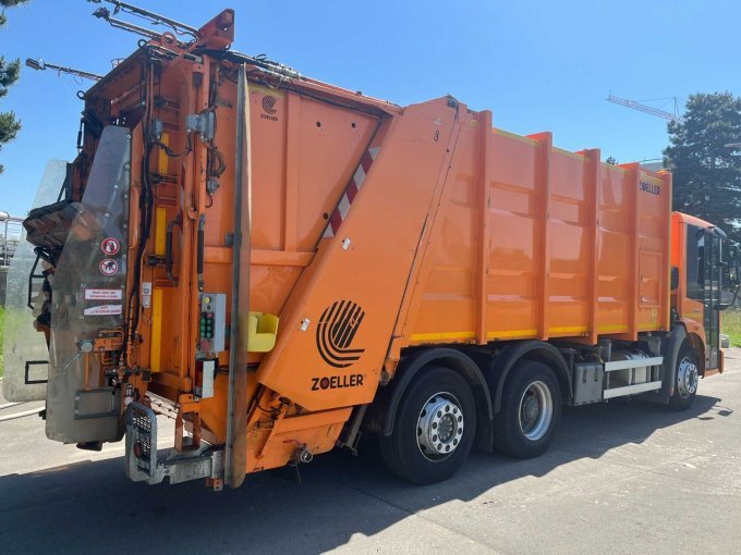 Heck-Seitenansicht Zöller Lifter Typ 422