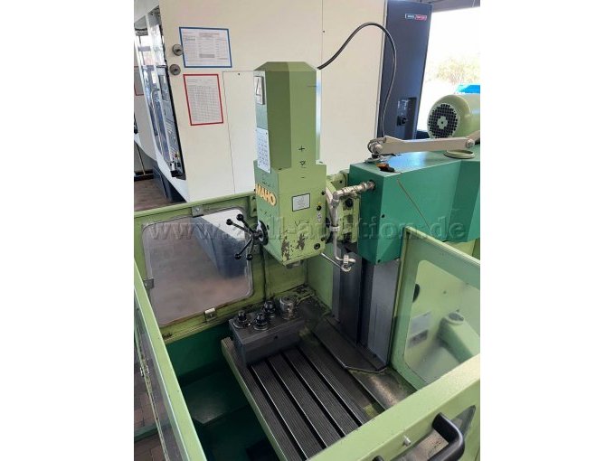 MAHO 400 E Universal Fräs- und Bohrmaschine - Ansicht Innen