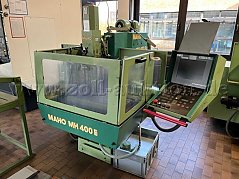 MAHO 400 E Universal Fräs- und Bohrmaschine - Ansicht seitlich