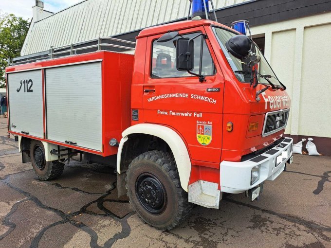 1 MAN-VW 8-150 tankblusvoertuig met vierwielaandrijving (TLF 8/18) brandweer – foto 2 – kavel bij Zoll-Auktion, Schweich
