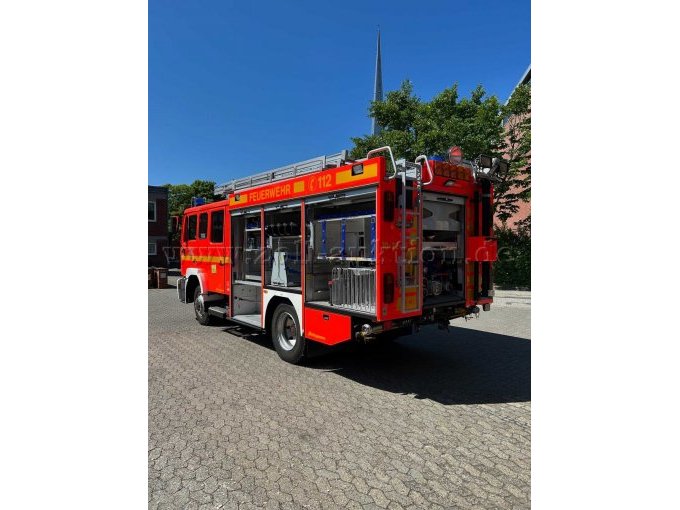Ansicht des Fahrzeuges von hinten links