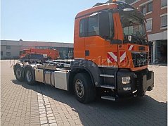 Fahrzeug von rechts vorn