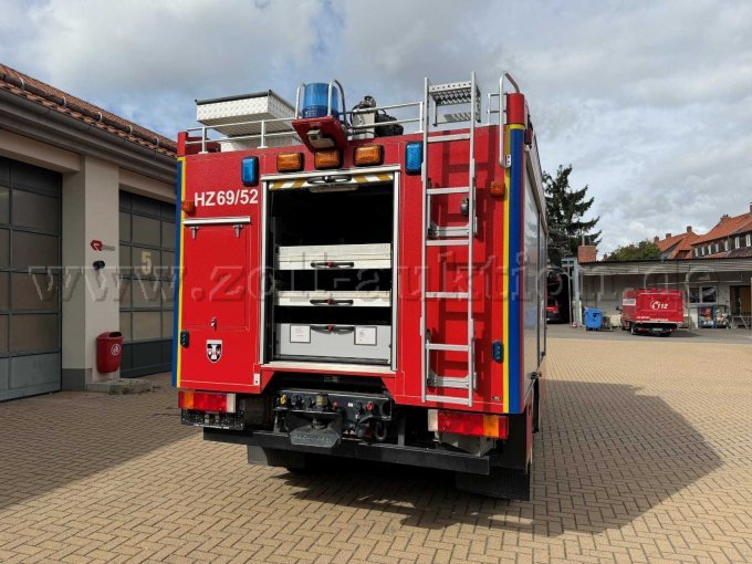 Rüstwagen Ansicht von hinten geöffnet