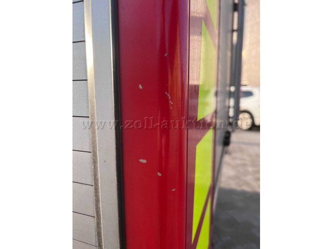 TSF-W - Heckansicht (Lackabplatzungen)