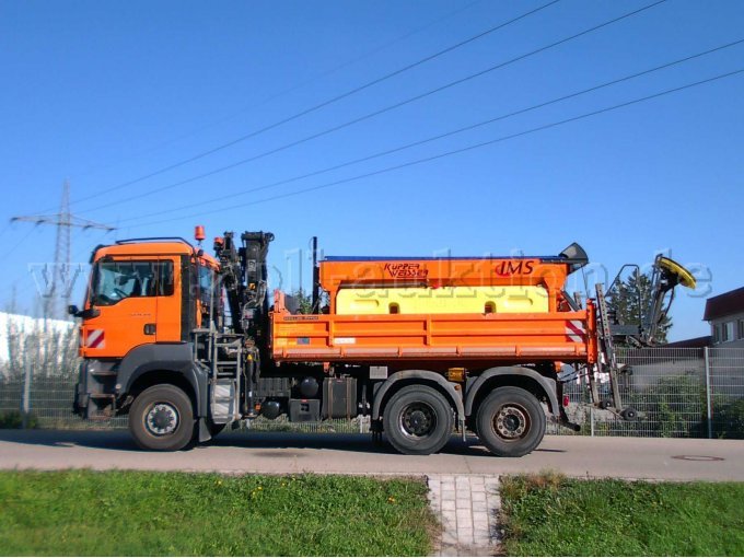 1 MAN - LKW Kipper off.Kasten – TGS 28.400 mit Hiab - Kran & Küpper Weisser Streuer – foto 2 – kavel bij Zoll-Auktion, Neu-Ulm