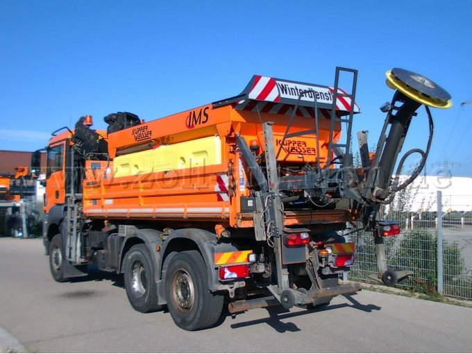 1 MAN - LKW Kipper off.Kasten – TGS 28.400 mit Hiab - Kran & Küpper Weisser Streuer – foto 4 – kavel bij Zoll-Auktion, Neu-Ulm