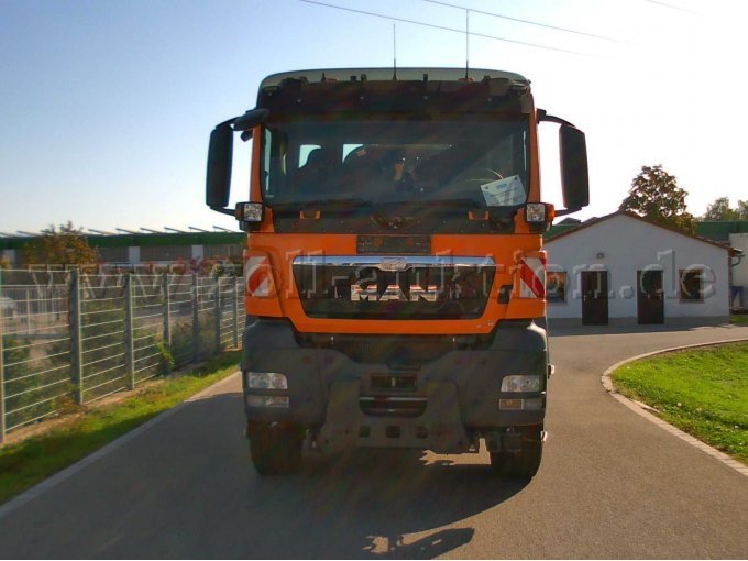 1 MAN - LKW Kipper off.Kasten – TGS 28.400 mit Hiab - Kran & Küpper Weisser Streuer – foto 9 – kavel bij Zoll-Auktion, Neu-Ulm