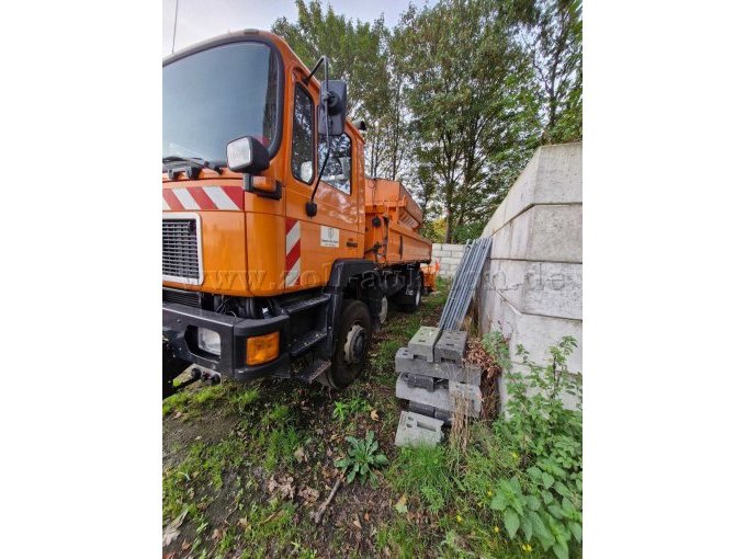 1 MAN LKW, Kipper offener Kasten, mit Schneeschild und Streugerät – foto 2 – kavel bij Zoll-Auktion, Garrel