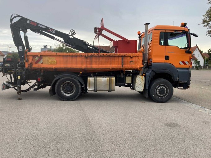 1 MAN-vrachtwagen TGS 18 360 met winterdienstuitrusting – foto 2 – kavel bij Zoll-Auktion, Neuburg a.d.Donau