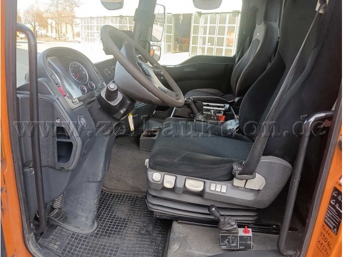 Fahrerkabine von außen