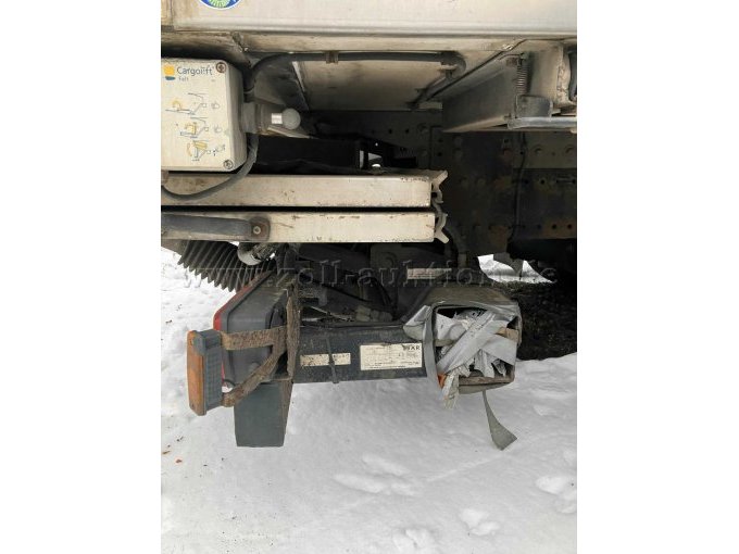 Fehlende Abdeckung rechts