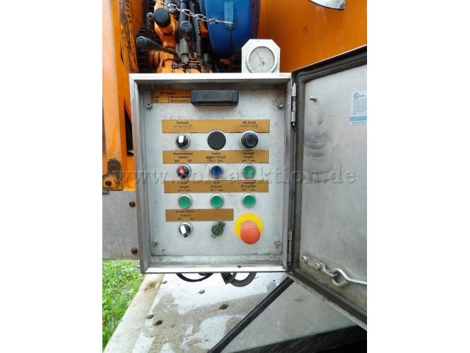 1 MAN TGM 15.250 4x2 BL RS 3825 Kombiniertes HD – Spül und Saug-Druck Tankfahrzeug – foto 3 – kavel bij Zoll-Auktion, Wittstock/Dosse