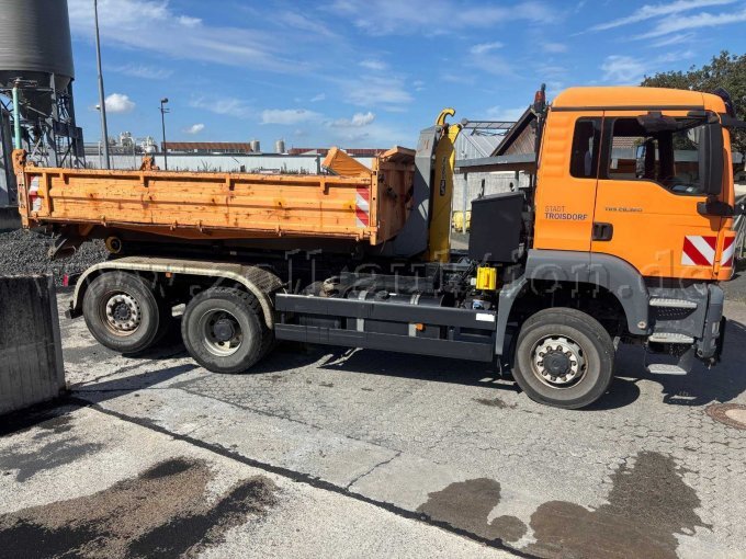 1 MAN TGS 28.320 6x4 BL Abrollkipper – foto 3 – kavel bij Zoll-Auktion, Troisdorf