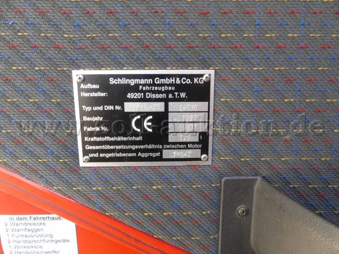 Typenschild Aufbau