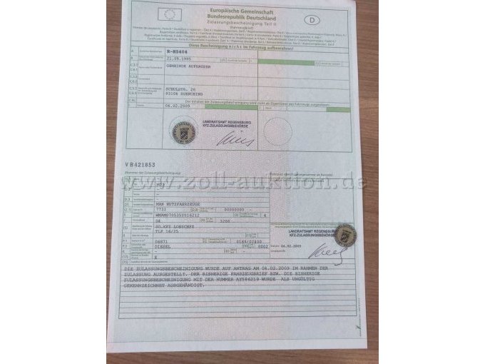 Das Bild zeigt den Fahrzeugbrief
