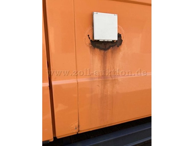 Steckdose mit Rost