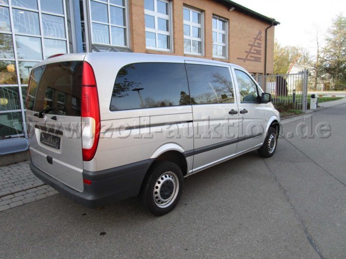 Aussen rechts hinten