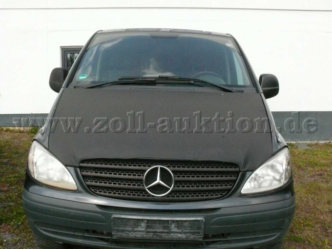 Front mit Steinschlagschutzmaske