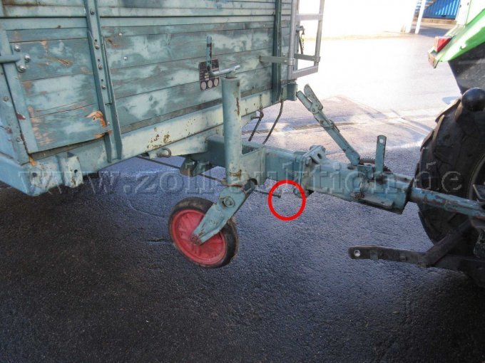 Bremsgestänge ausgehängt bzw. ausser Betrieb.