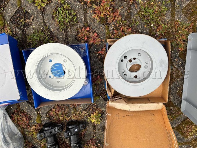 ein Satz Bremsscheiben