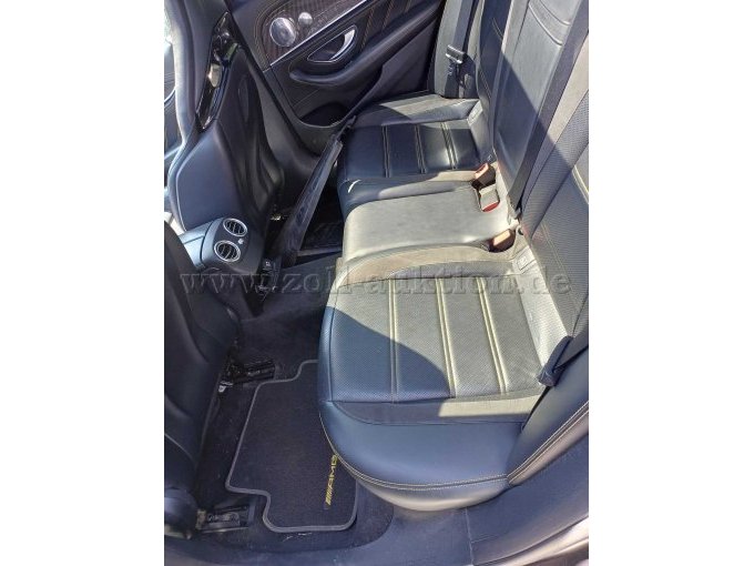 Mercedes E63 - hintere Sitzreihe