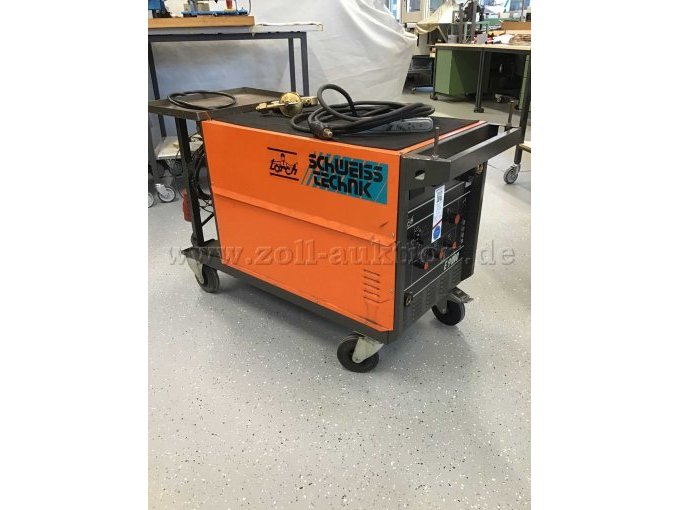 Seitenansicht des kompletten auf Rollen gelagerten Schweißgerätes.