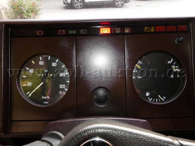 Amaturenbrett aus Fahrersicht