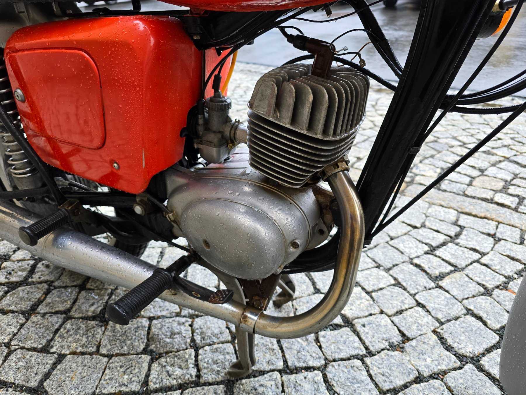 Motor rechts