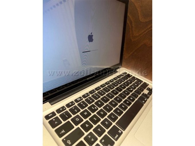 Monitor und Tastatur