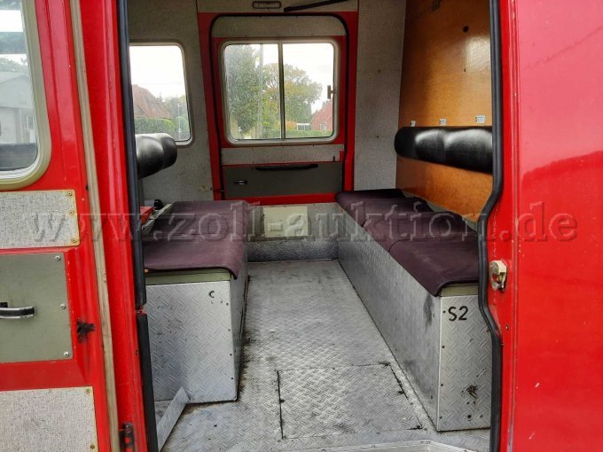 1 Magirus-Deutz 90M 5,9 F Feuerwehr LF8 – foto 10 – kavel bij Zoll-Auktion, Gallin-Kuppentin