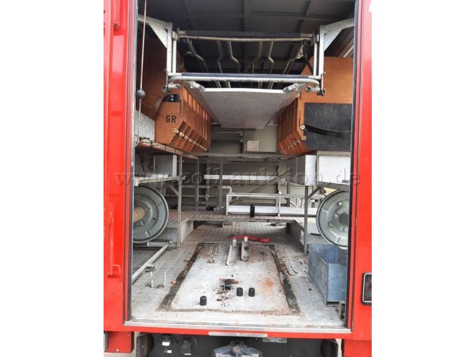 1 Magirus-Deutz 90M 5,9 F Feuerwehr LF8 – foto 8 – kavel bij Zoll-Auktion, Gallin-Kuppentin