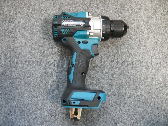 Bohrhammer DHP486, rechtsseitig