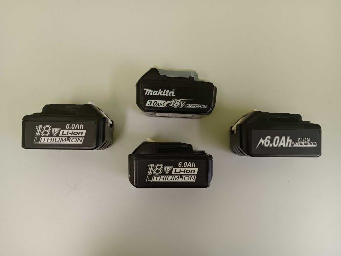 4 x Akkus