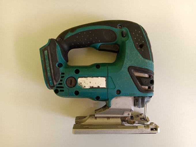 Makita Akku-Pendelhubstichsäge