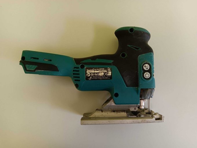 Makita Akku-Pendelhubstichsäge