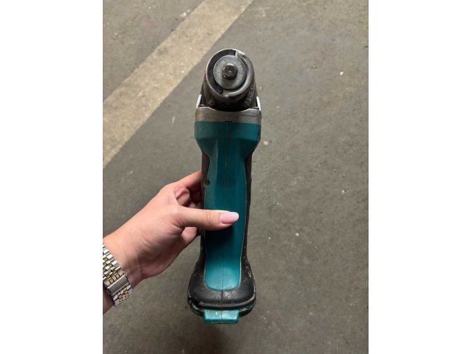 1 Makita DGA452 Akku Winkelschleifer mit Ladegerät, gebraucht – foto 3 – kavel bij Zoll-Auktion, Mainz