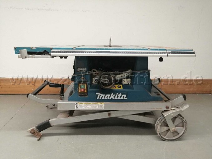 Seitenansicht mit Typenschild