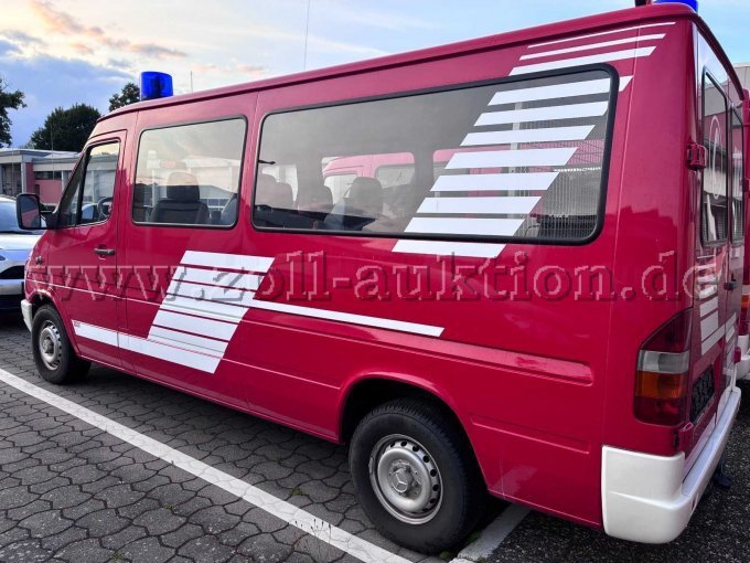 1 personeelsbus Mercedes-Benz Sprinter 212 D – foto 3 – kavel bij Zoll-Auktion, Lauterbach (Hessen)