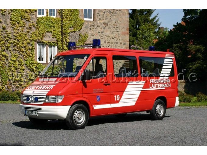 Gesamtansicht Front u. Fahrerseite