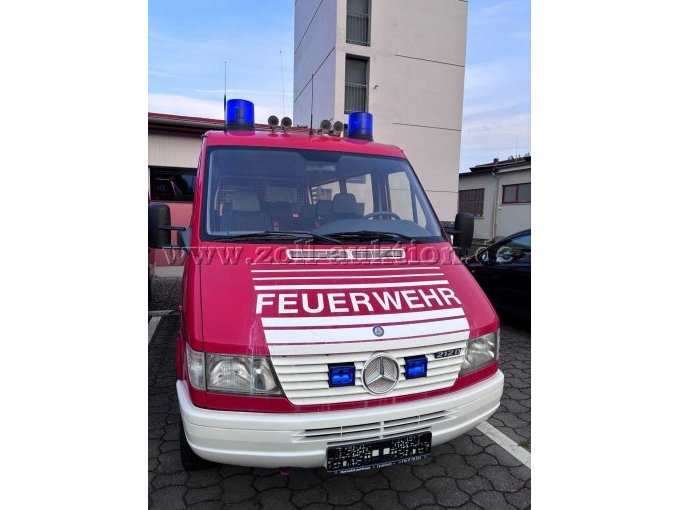 1 personeelsbus Mercedes-Benz Sprinter 212 D – foto 8 – kavel bij Zoll-Auktion, Lauterbach (Hessen)