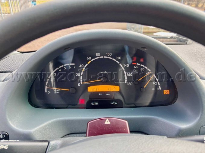 Tacho mit Kilometerstand