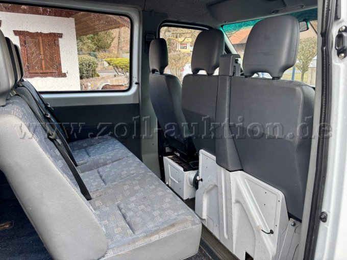 Innenraum Mittlere Sitzreihe