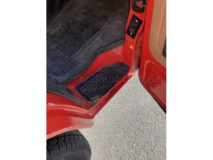 MTW Rostschaden Einstieg rechts